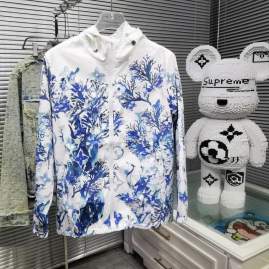 Picture of Louis Vuitton Jackets _SKULVM-3XL12yn16832556